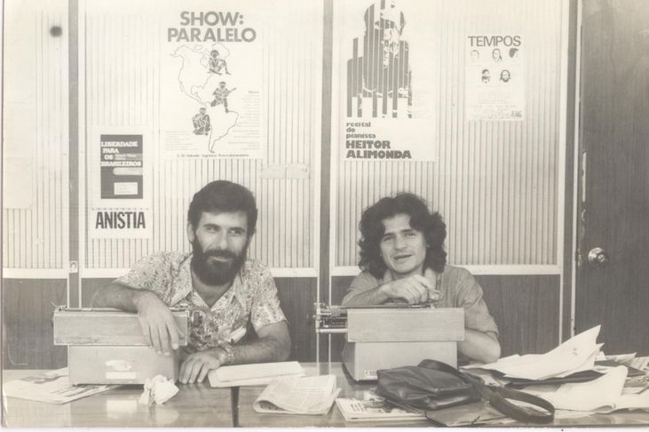Domingos Pellegrini e Nilson Monteiro, na redação do jornal Folha de Londrina, nos anos 1970.