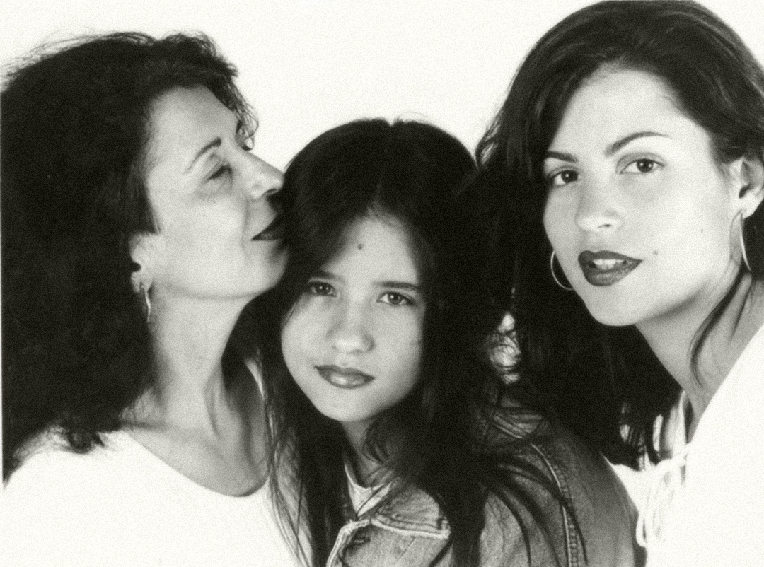 Alice Ruiz com as filhas Estrela Ruiz Leminski e Aurea Alice Leminski