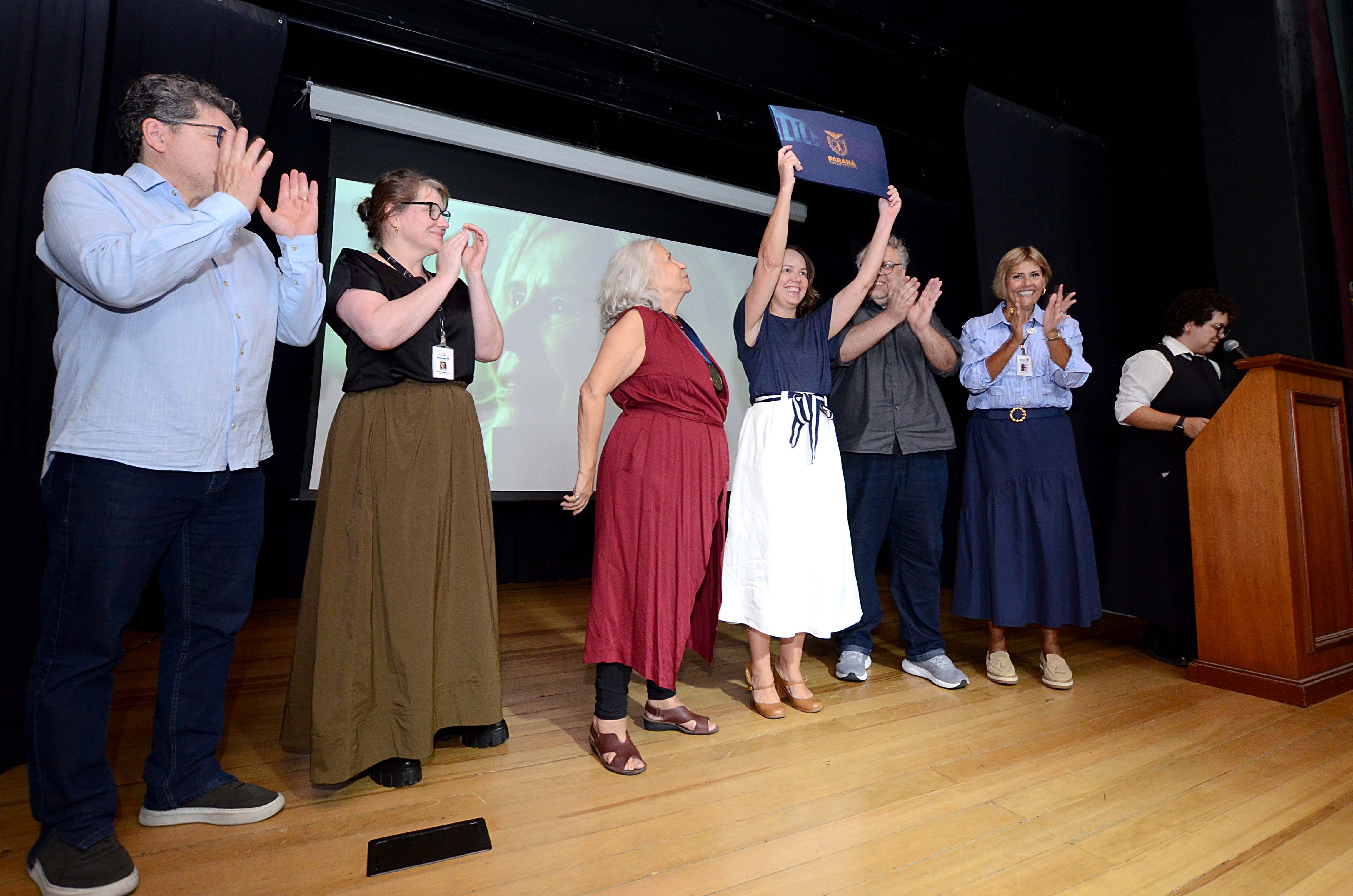 Alice Ruiz é homenageada na Biblioteca Pública do Paraná