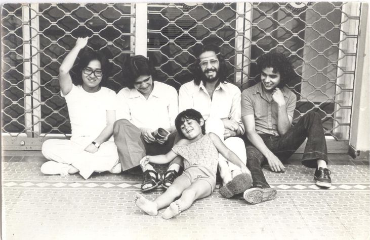 Jornalistas do Novo Jornal, em 1972. Da esquerda para a direita: Marcelo Oikawa, Nilson Monteiro, Carlos Verçosa e Roldão Arruda.