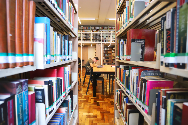 Uma das salas de leitura da BPP