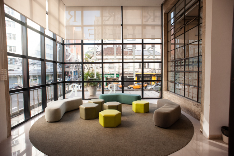 Aquário da Seção Multimeios da Biblioteca Pública do Paraná