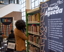 Estante Afro — Maria Águeda