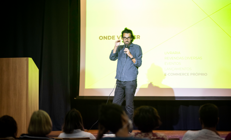 Curso “Publique livros, crie editoras”, com João Varella