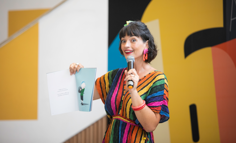 Contação de histórias, com Flávia Scherner (Fafá Conta)