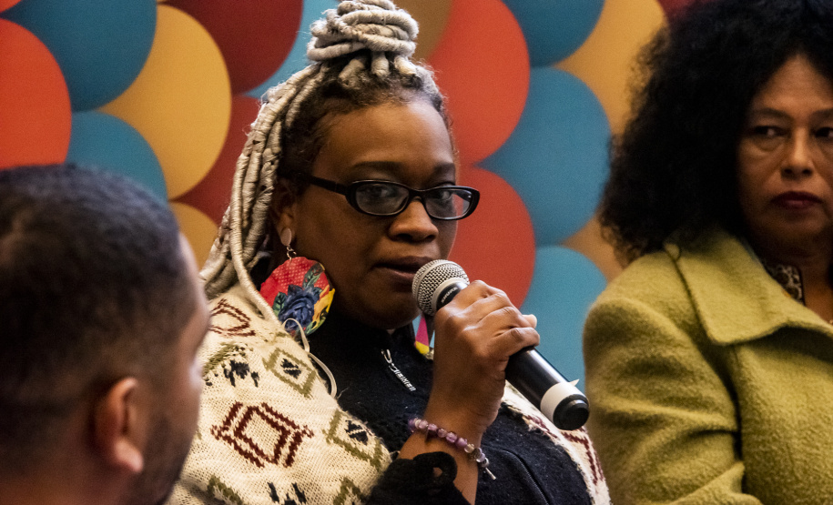 Estante Afro — Maria Águeda