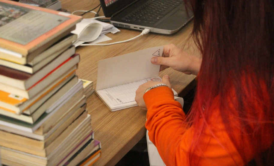 Etiquetagem no processo de modernização dos sistemas de controle e empréstimo do acervo