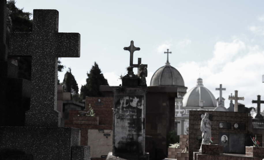 Ao eterno, ao efêmero 01