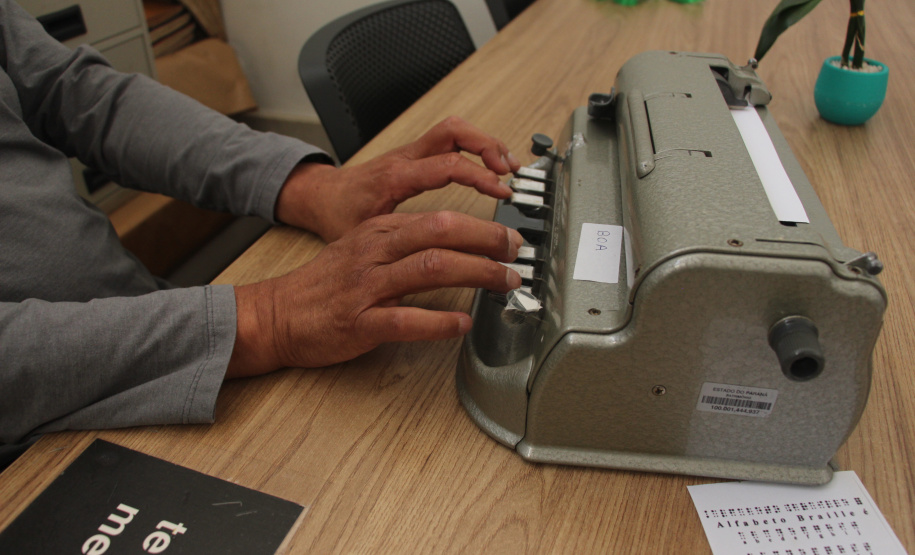 escrita_em_braille_foto_isabella_honorio