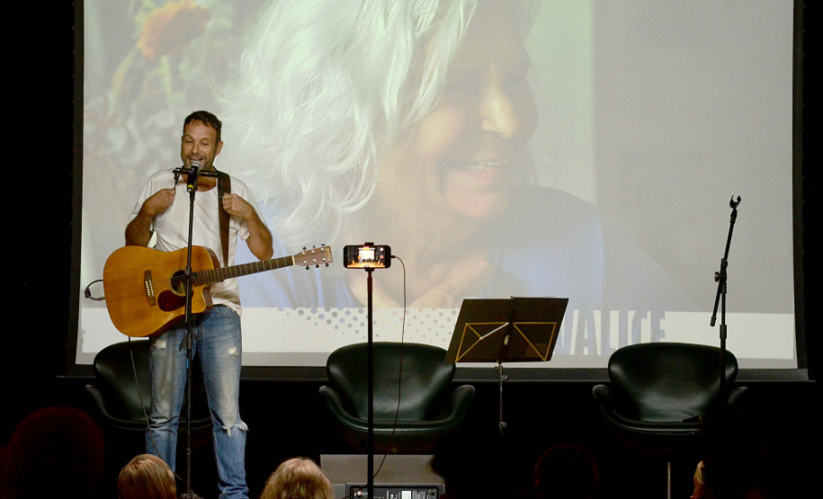 Alice Ruiz é homenageada na Biblioteca Pública do Paraná