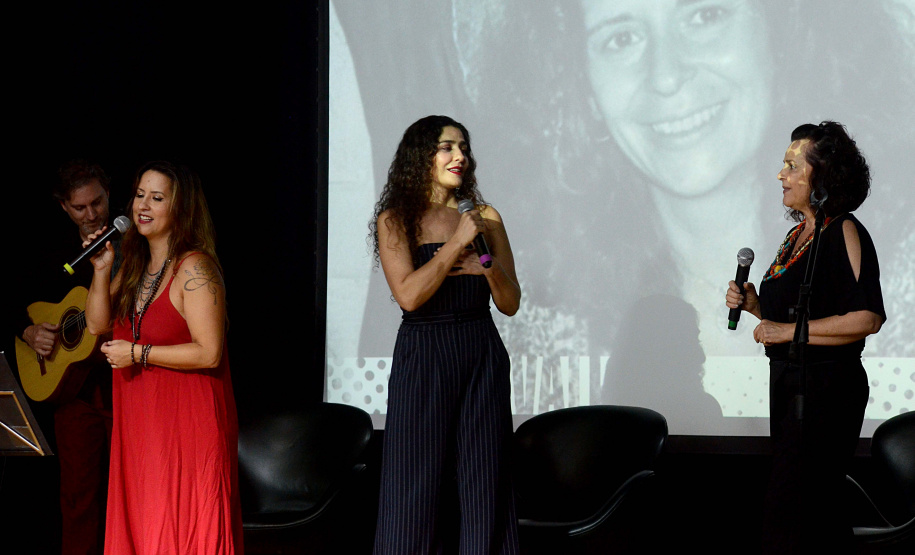 Alice Ruiz é homenageada na Biblioteca Pública do Paraná