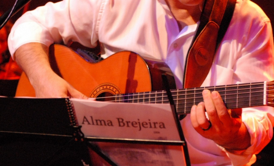 Sotaques da música brasileira na Biblioteca Pública do Paraná Lydio Roberto apresenta o espetáculo “Terra Canção” nesta sexta-feira, 24 de agosto, no projeto “Música na Biblioteca”