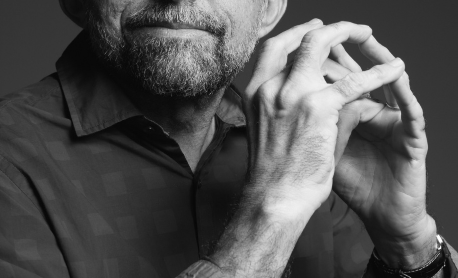 Ronaldo Correia de Brito participa do projeto “Um Escritor na Biblioteca”