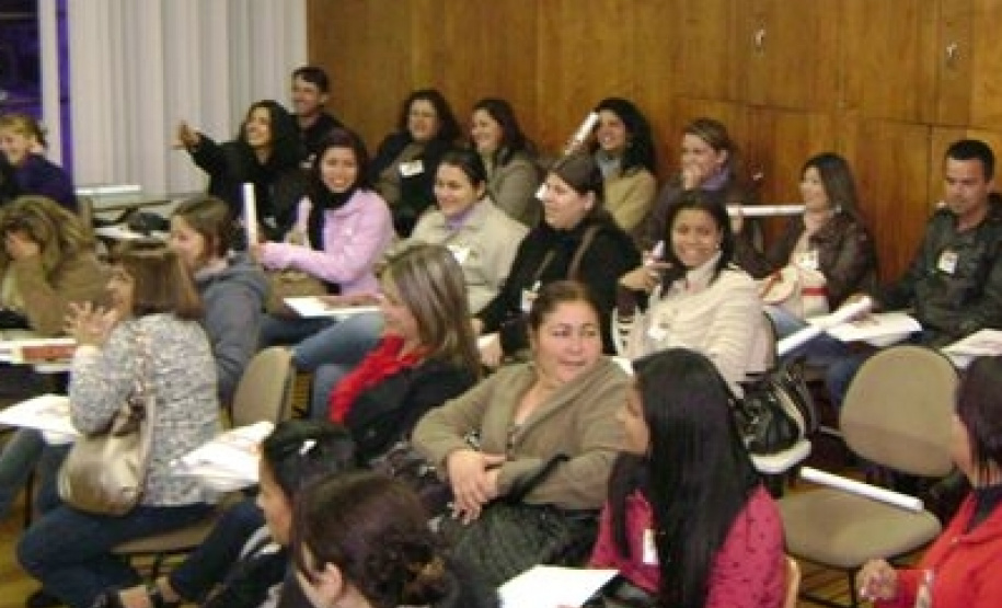 Jacarezinho recebe encontro regional de atendentes de bibliotecas públicas