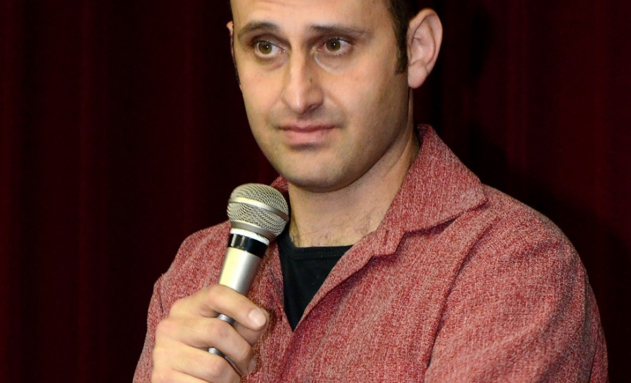 César Obeid nasceu em São Paulo em 1974. É escritor, educador e contador de histórias.