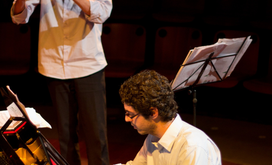 Duo instrumental presta homenagem a Debussy na Biblioteca Pública Duo instrumental presta homenagem a Debussy na Biblioteca Pública