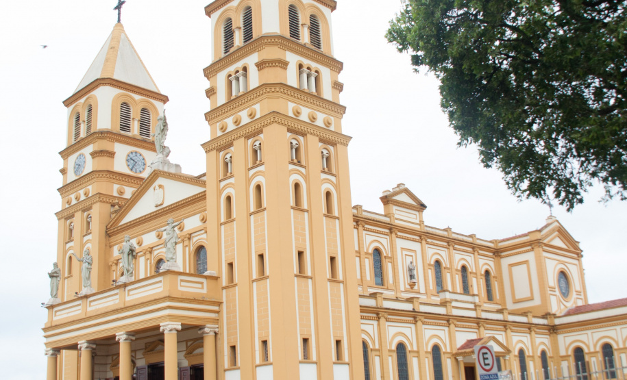 Inusitada moldura Inusitada moldura