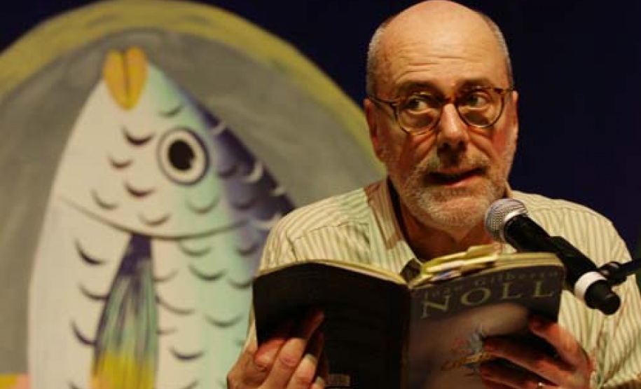 Um Escritor na Biblioteca - Noll