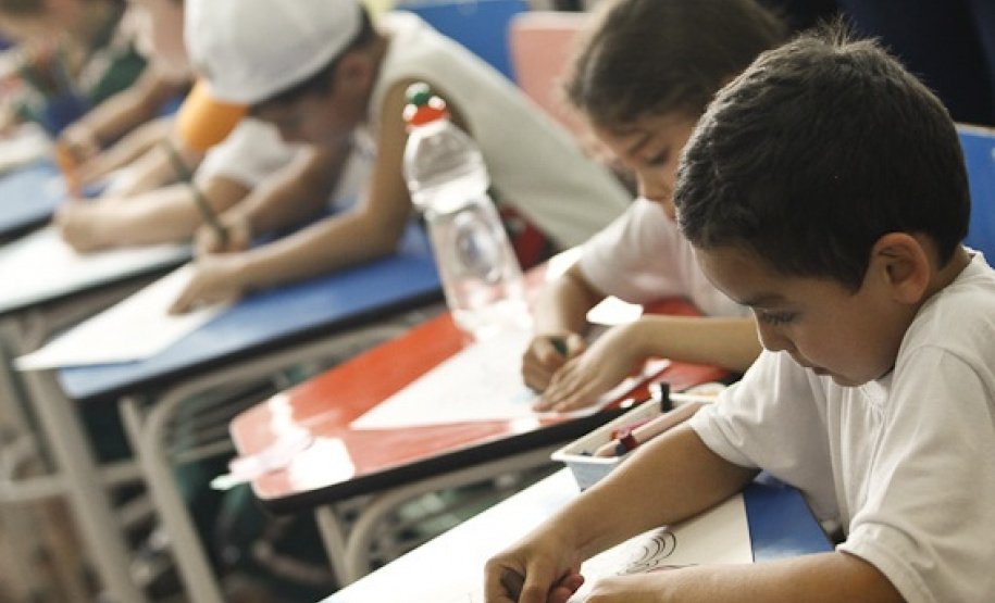 Atividades na Seção Infantil da BPP.