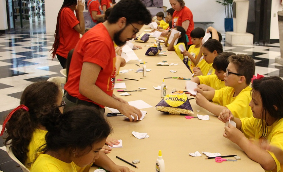 Uma Noite na Biblioteca